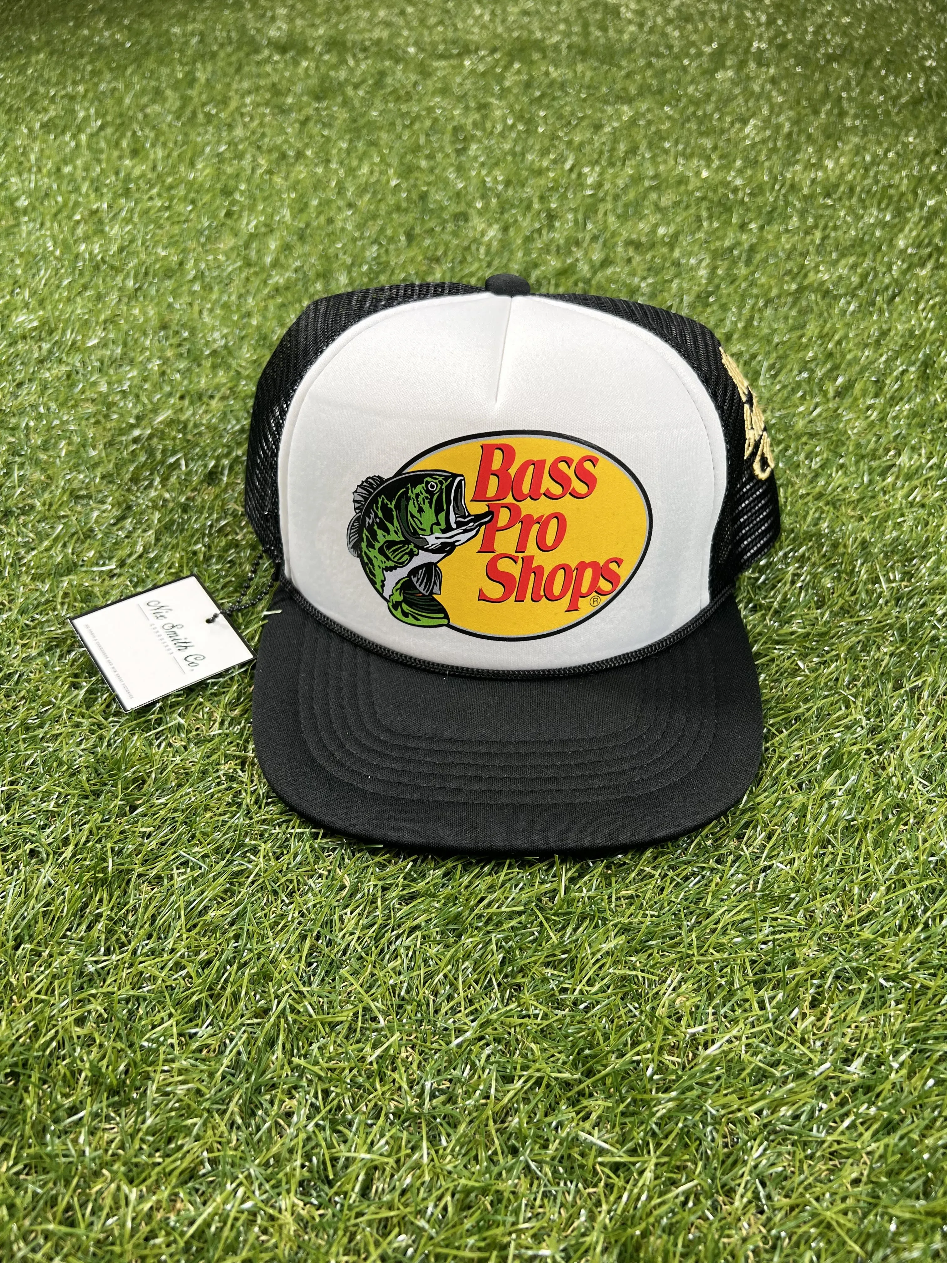 Bass Pro Trucker Hat (Blk/Wte)