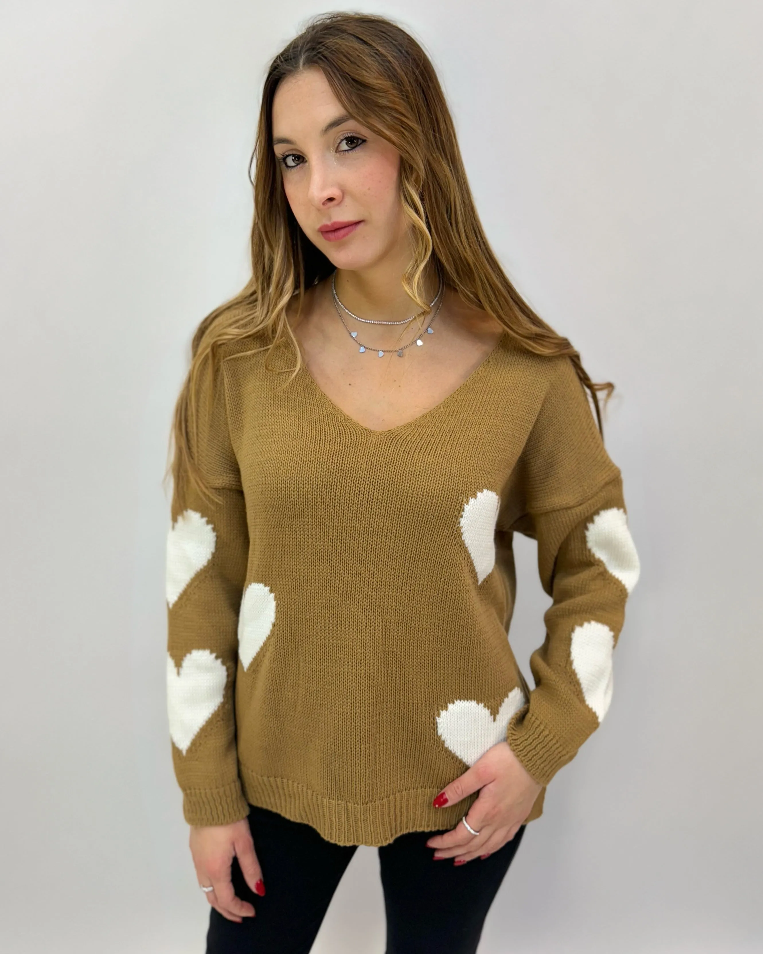 Pullover scollo V con cuori