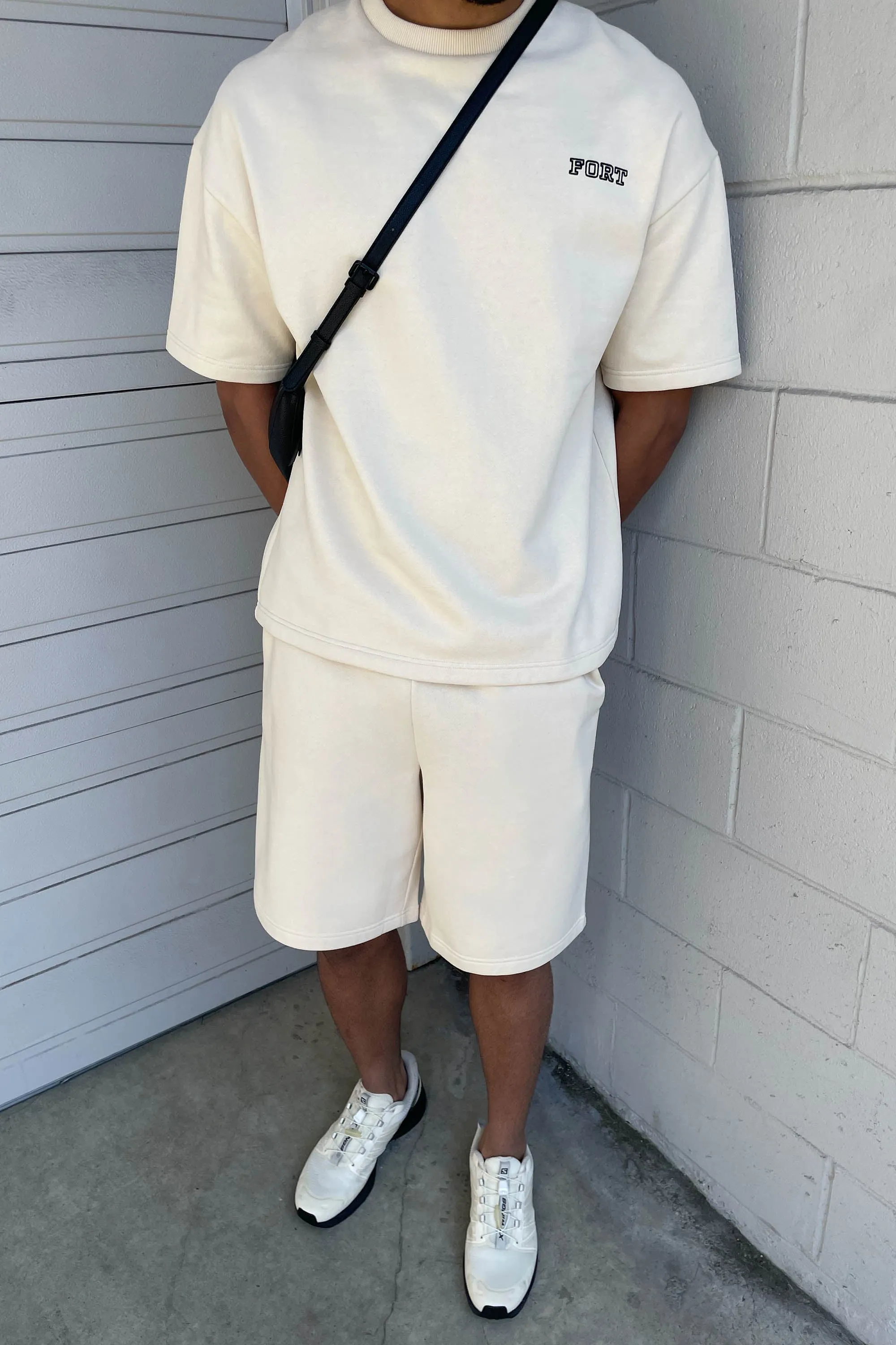 RELAXED FIT SWEATSHORT